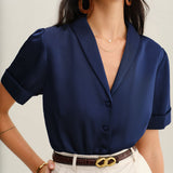 Blouse Boutonnée en Satin Marine — Tenue de Bureau, Coupe Élégante