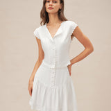 Blouse Blanche à Manches Capes — Coupe Ajustée, Détails Dentelle, Encolure Ronde