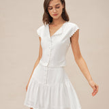 Blouse Blanche à Manches Capes — Coupe Ajustée, Détails Dentelle, Encolure Ronde