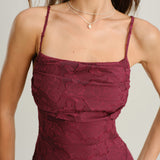Robe Maxi Slip Jacquard Rouge Vin — Dos Croisé, Décolleté Carré, Occasion Spéciale